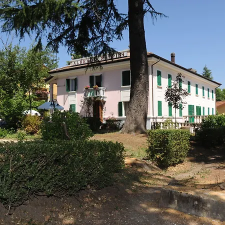 Nappini Szálloda Lizzano in Belvedere