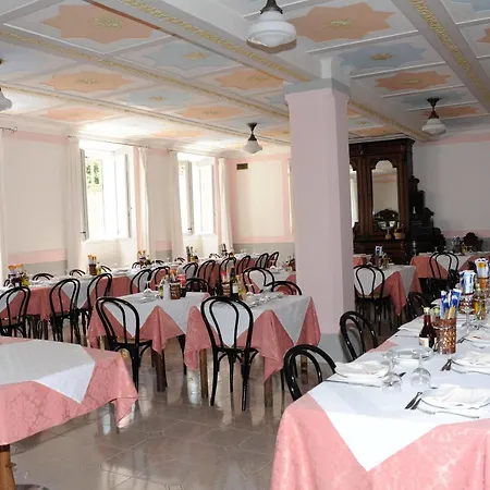 Nappini Hotel